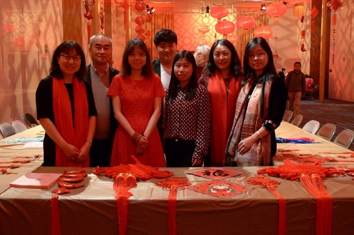 迎猴年市民齐聚艺术圣殿，庆佳节孔院同展传统才艺